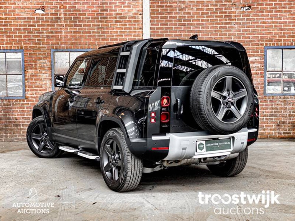 Land Rover Defender 110 D250 SE Aut Car