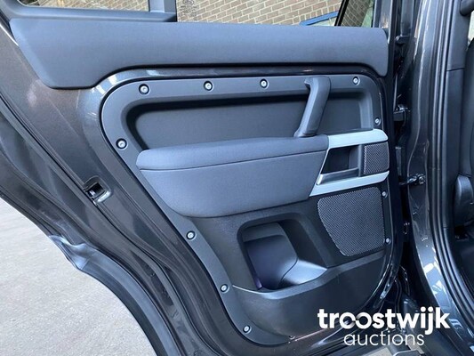 Land Rover Defender 110 D250 SE Aut 250pk 2023 -Fabrieksgarantie-