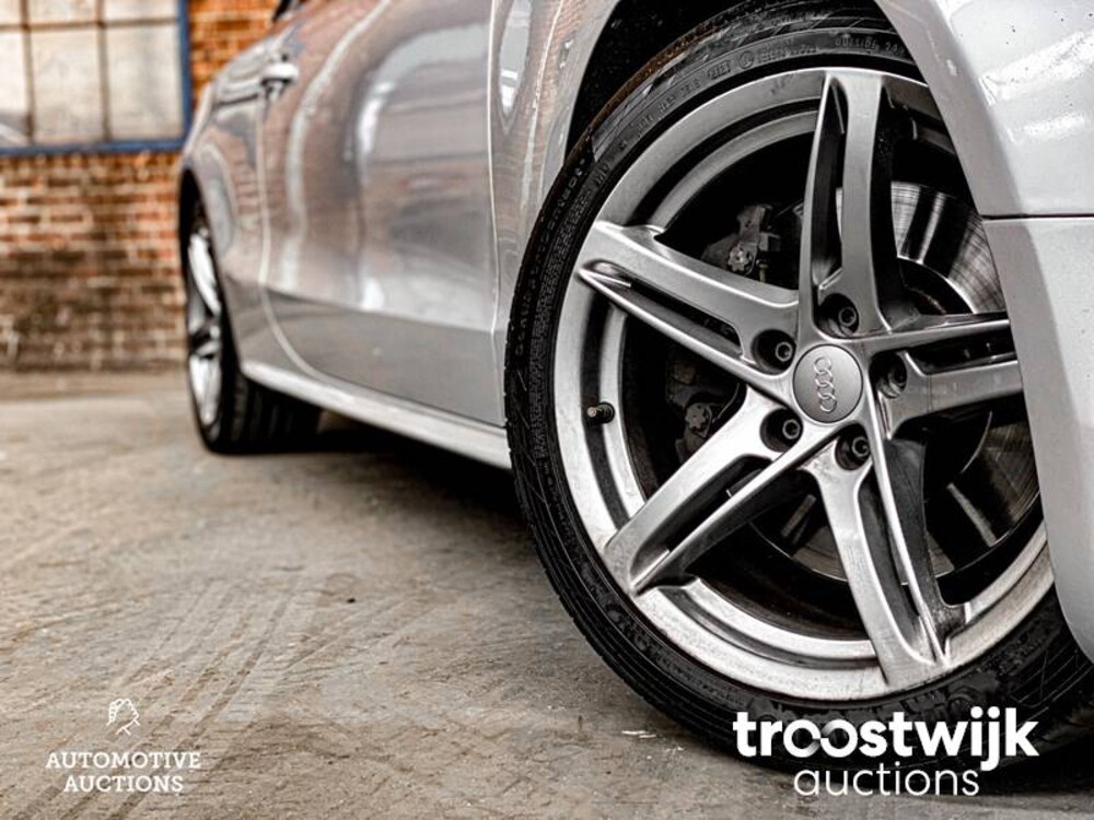 Audi S5 4.2 FSI Quattro Car