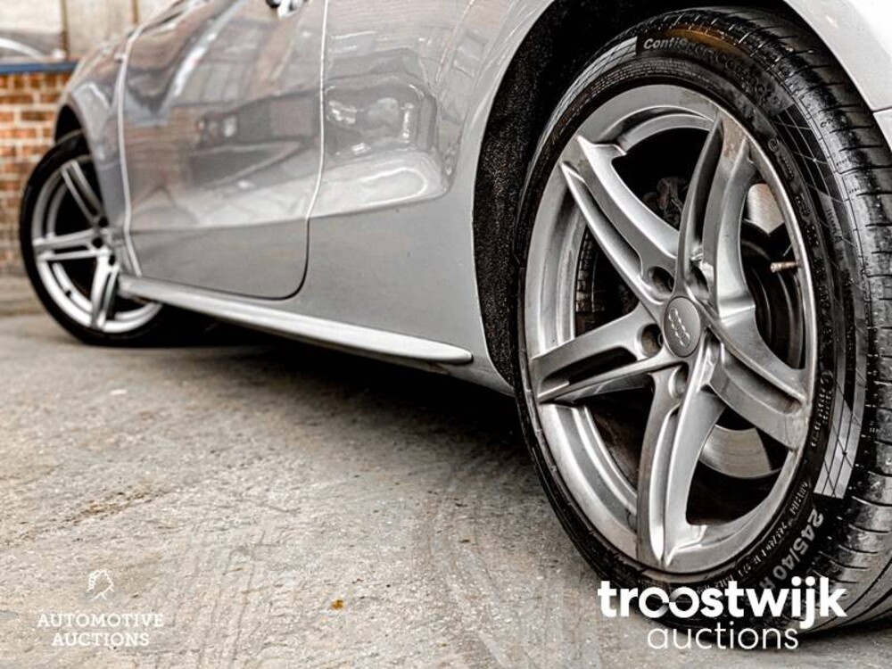 Audi S5 4.2 FSI Quattro Car