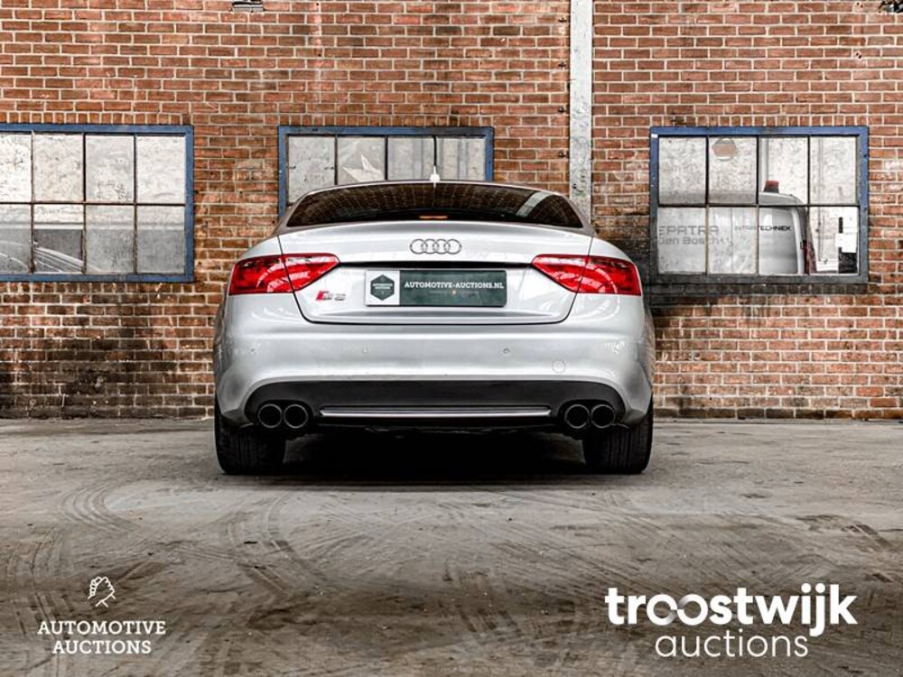 Audi S5 4.2 FSI Quattro Car