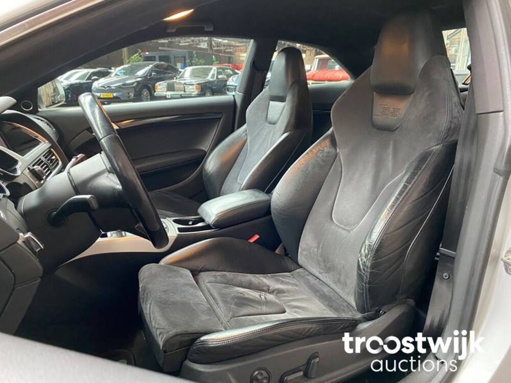 Audi S5 4.2 FSI Quattro Car