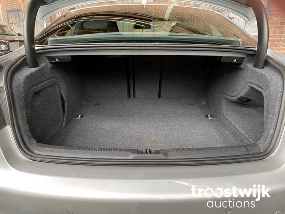 Audi S5 4.2 FSI Quattro Car