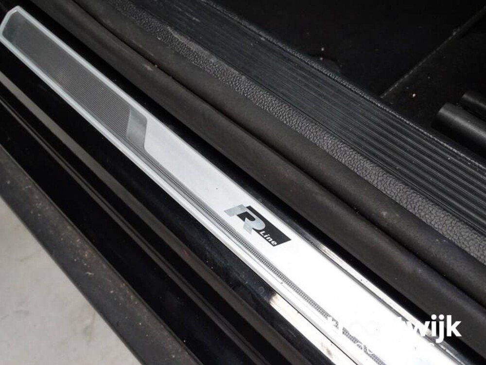 Volkswagen T-Roc R-Line 1.5 TSI Sport Business Car