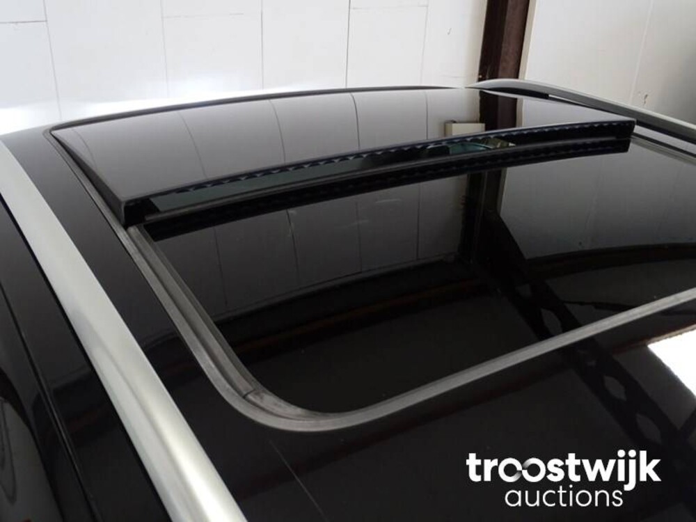 Volkswagen T-Roc R-Line 1.5 TSI Sport Business Car