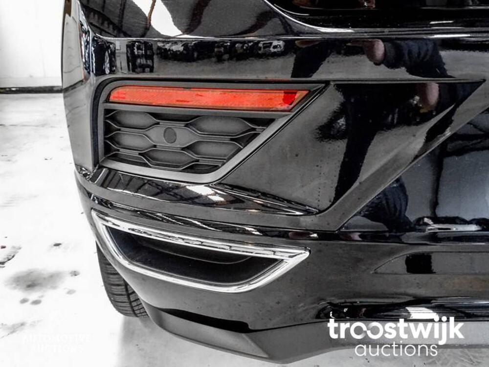 Volkswagen T-Roc R-Line 1.5 TSI Sport Business Car