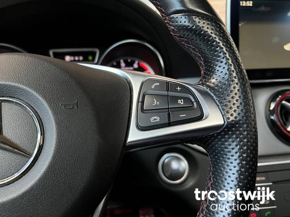 Mercedes-Benz CLA45 AMG 4Matic Car