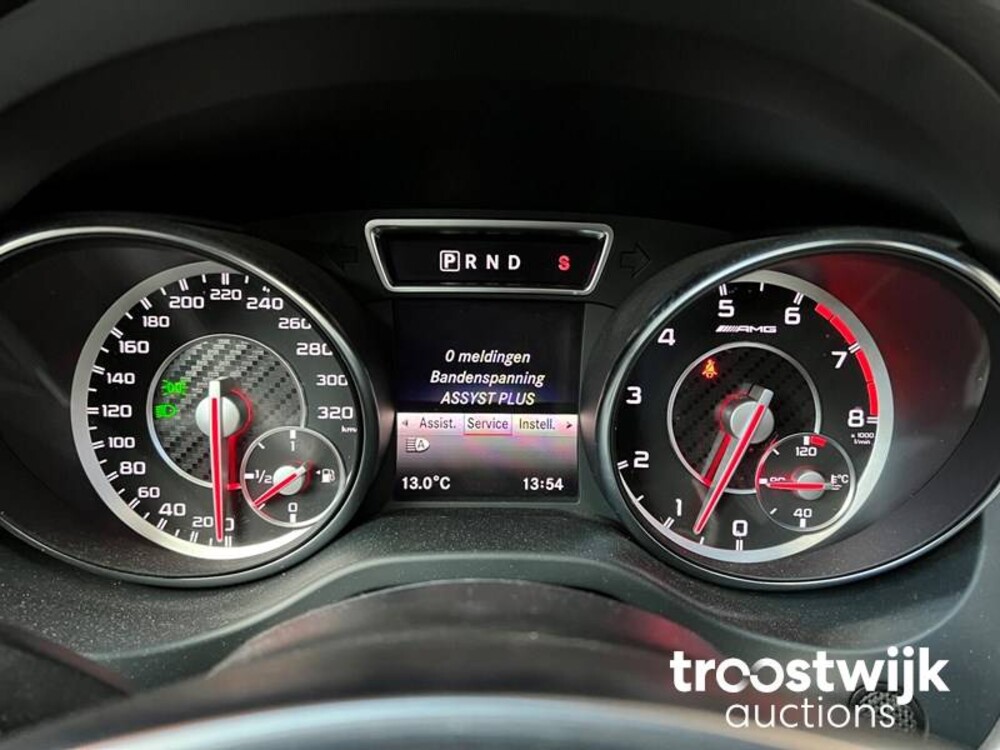 Mercedes-Benz CLA45 AMG 4Matic Car