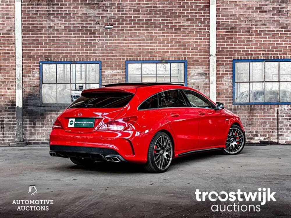 Mercedes-Benz CLA45 AMG 4Matic Car