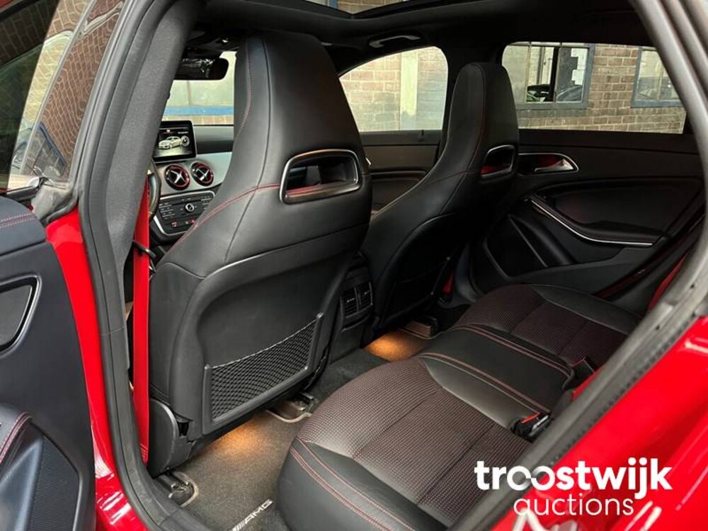 Mercedes-Benz CLA45 AMG 4Matic Car