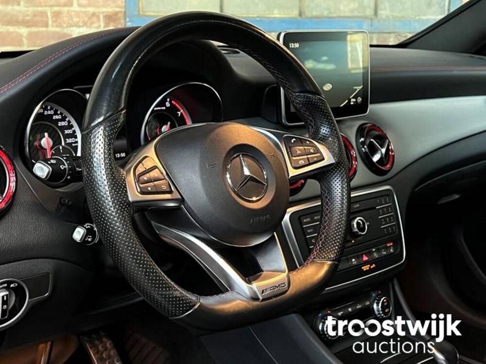 Mercedes-Benz CLA45 AMG 4Matic Car