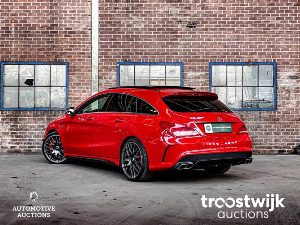 Mercedes-Benz CLA45 AMG 4Matic Car