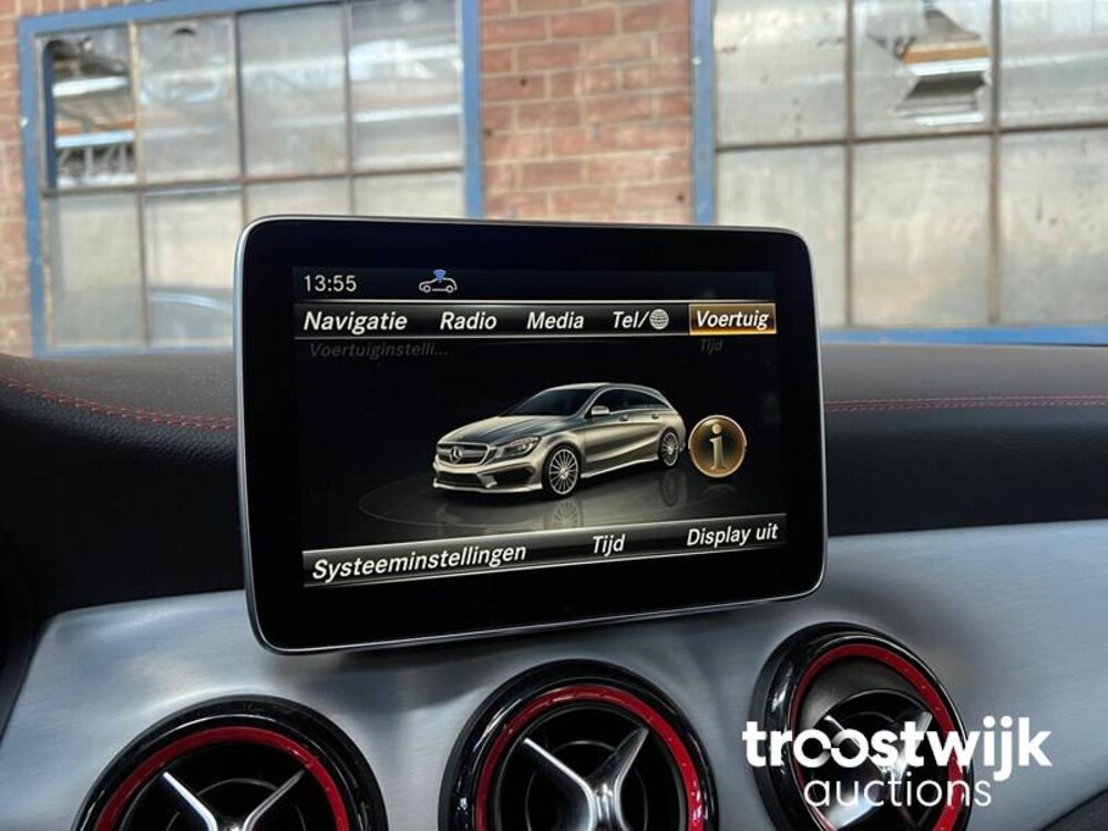 Mercedes-Benz CLA45 AMG 4Matic Car