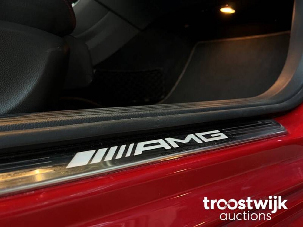 Mercedes-Benz CLA45 AMG 4Matic Car