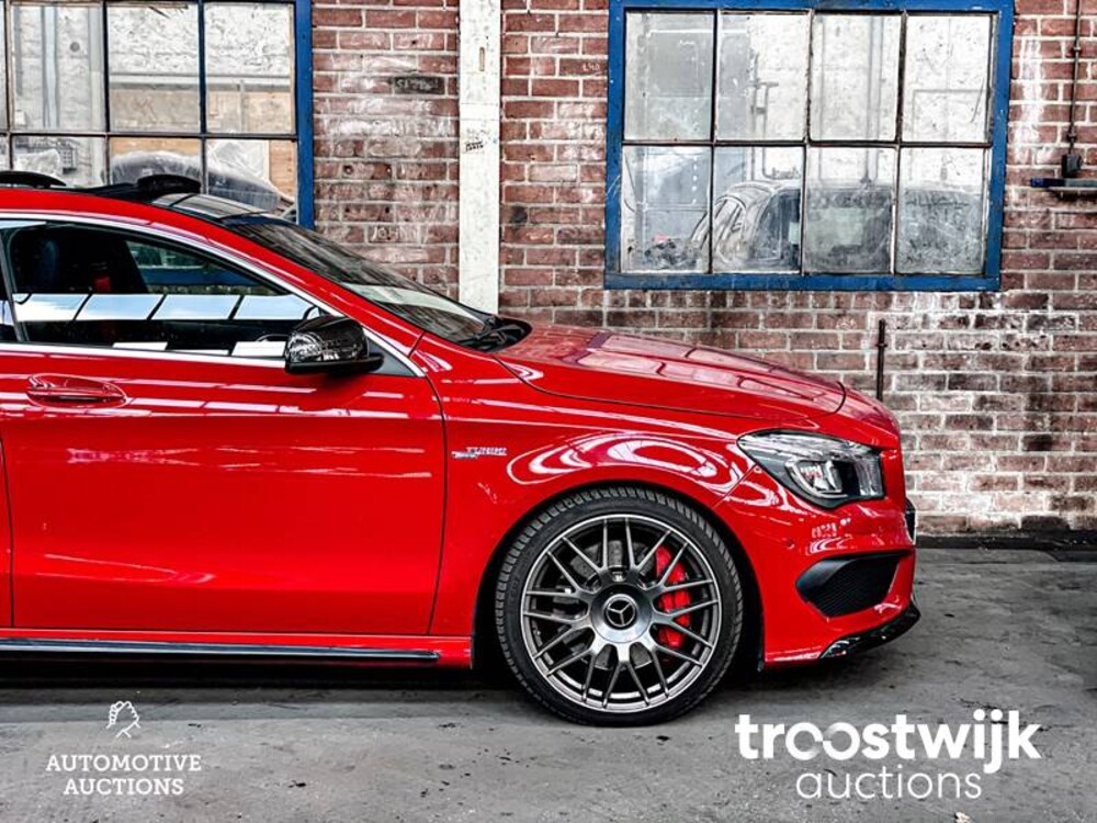 Mercedes-Benz CLA45 AMG 4Matic Car