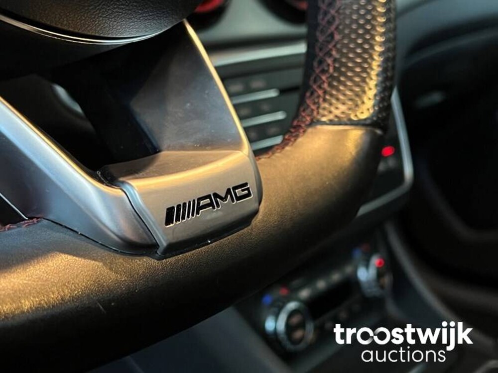 Mercedes-Benz CLA45 AMG 4Matic Car