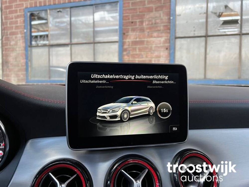 Mercedes-Benz CLA45 AMG 4Matic Car