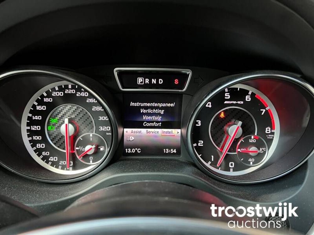 Mercedes-Benz CLA45 AMG 4Matic Car