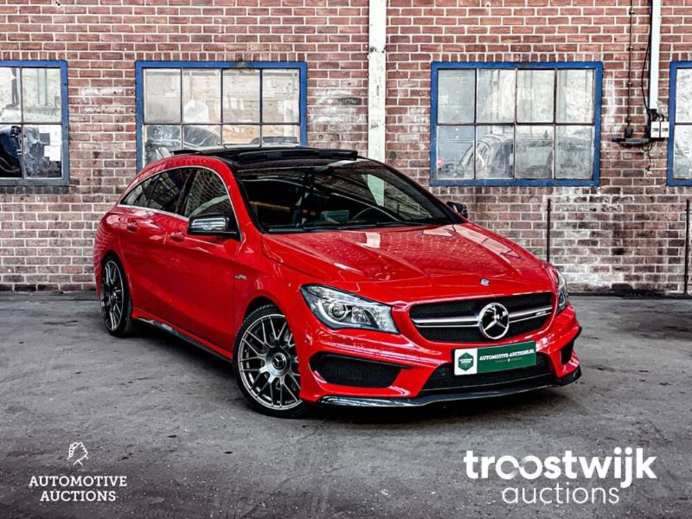Mercedes-Benz CLA45 AMG 4Matic Car