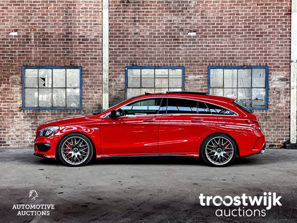 Mercedes-Benz CLA45 AMG 4Matic Car