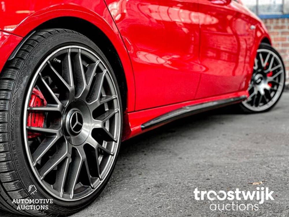 Mercedes-Benz CLA45 AMG 4Matic Car