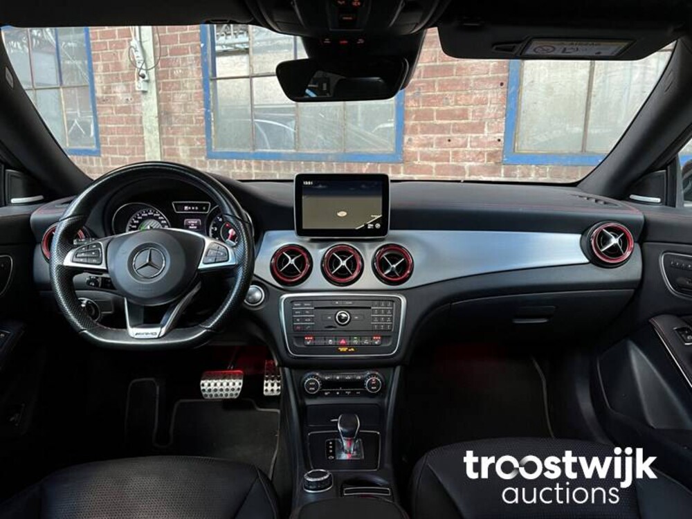 Mercedes-Benz CLA45 AMG 4Matic Car