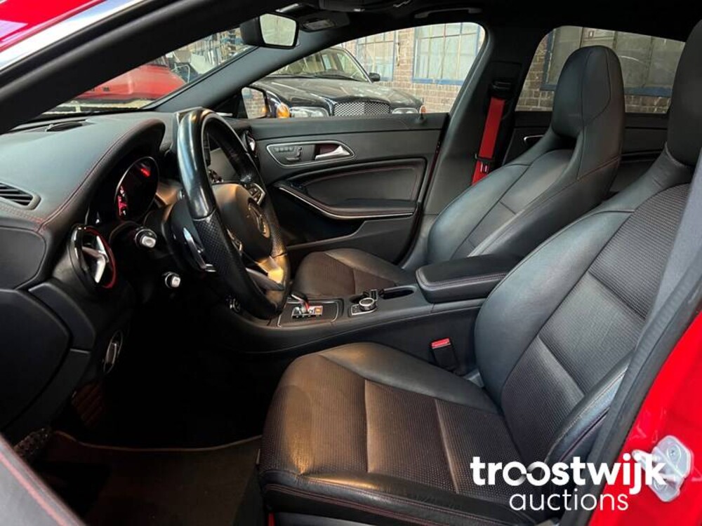 Mercedes-Benz CLA45 AMG 4Matic Car