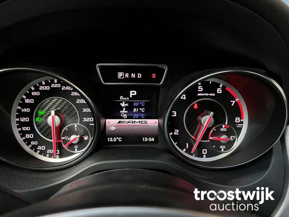 Mercedes-Benz CLA45 AMG 4Matic Car