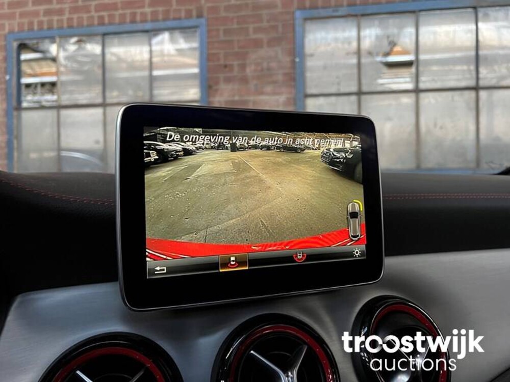 Mercedes-Benz CLA45 AMG 4Matic Car