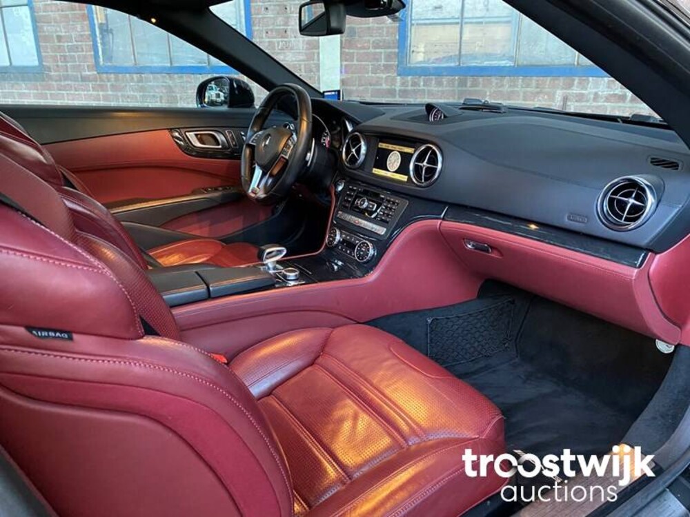 Mercedes-Benz SL63 AMG 5.5 V8 Car