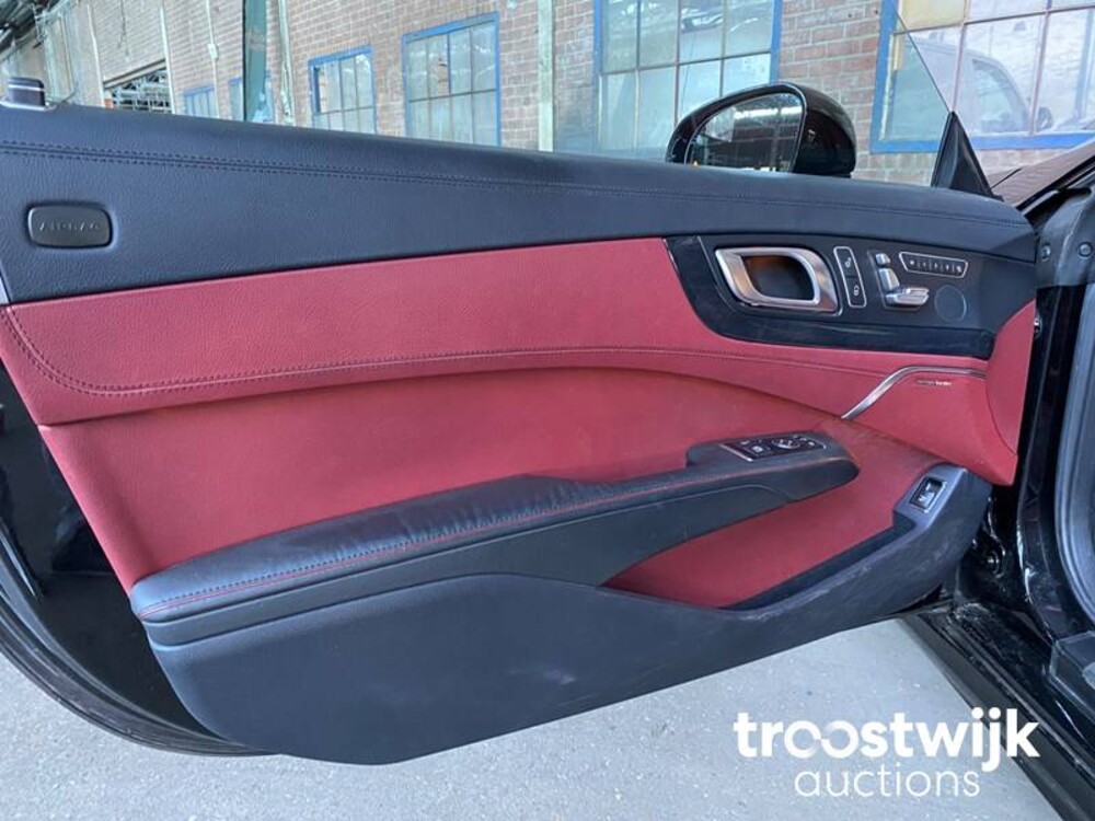 Mercedes-Benz SL63 AMG 5.5 V8 Car