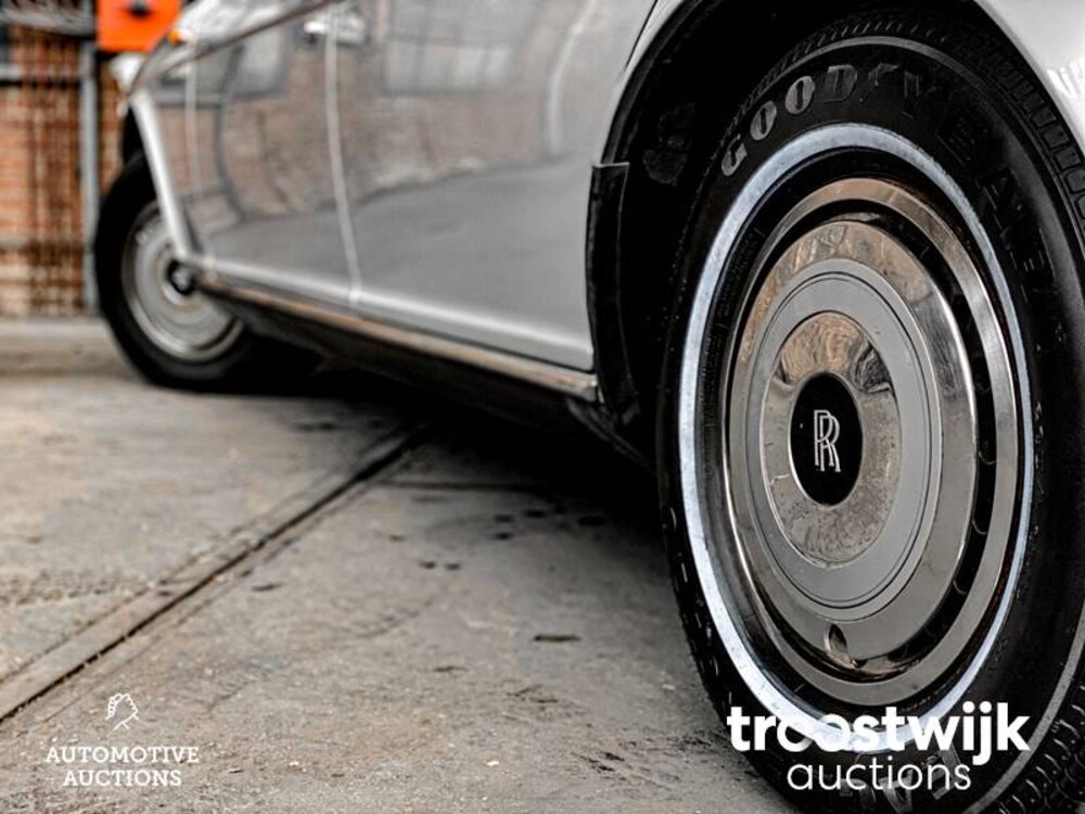 Rolls-Royce Silver Spur 6.8 V8 Car