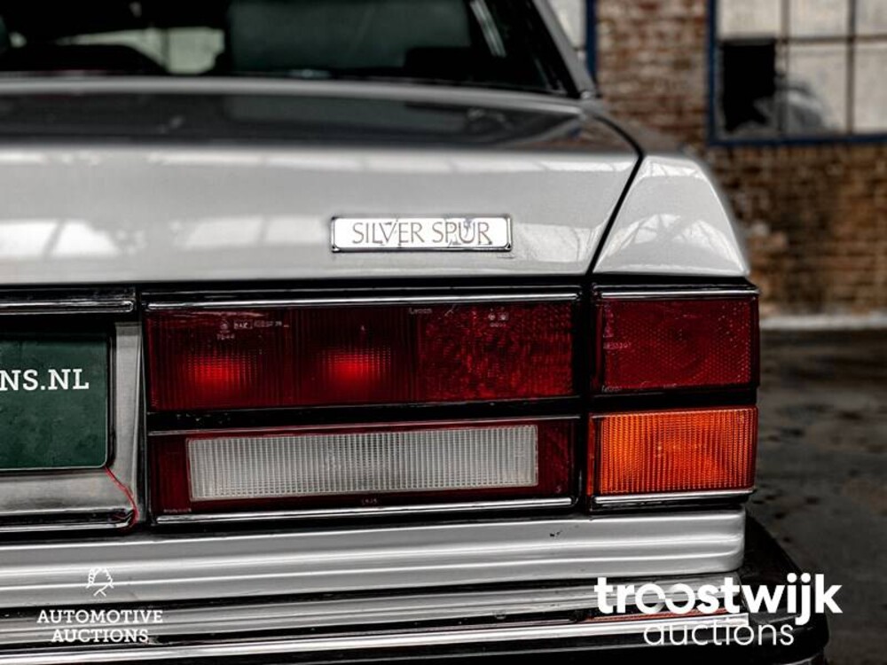 Rolls-Royce Silver Spur 6.8 V8 Car