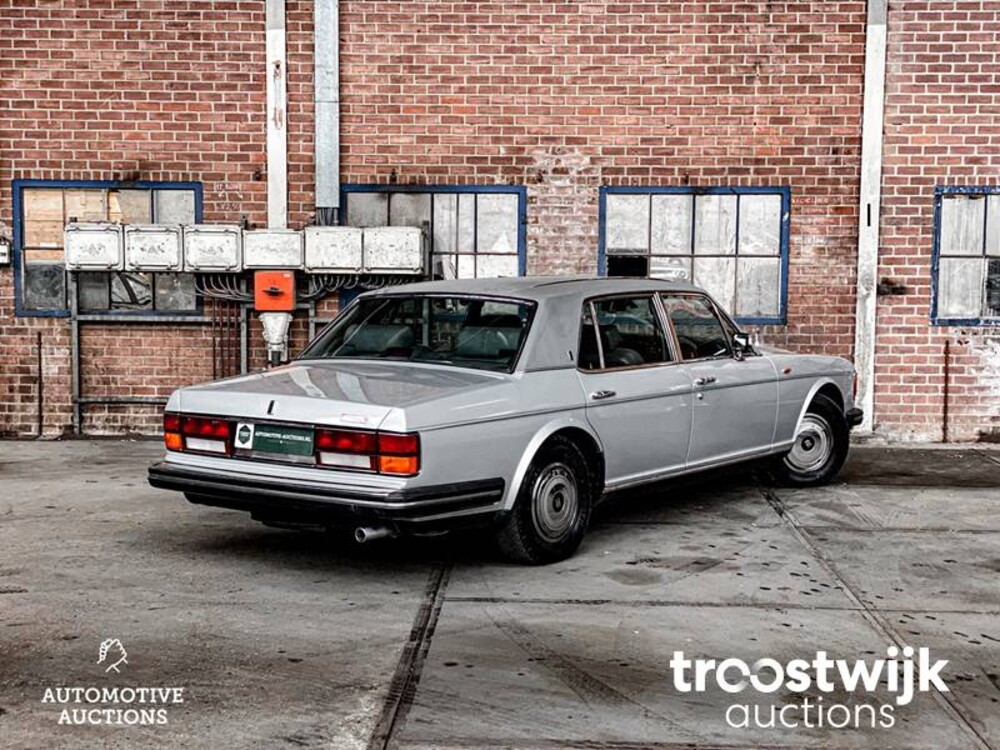 Rolls-Royce Silver Spur 6.8 V8 Car