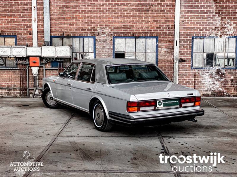 Rolls-Royce Silver Spur 6.8 V8 Car