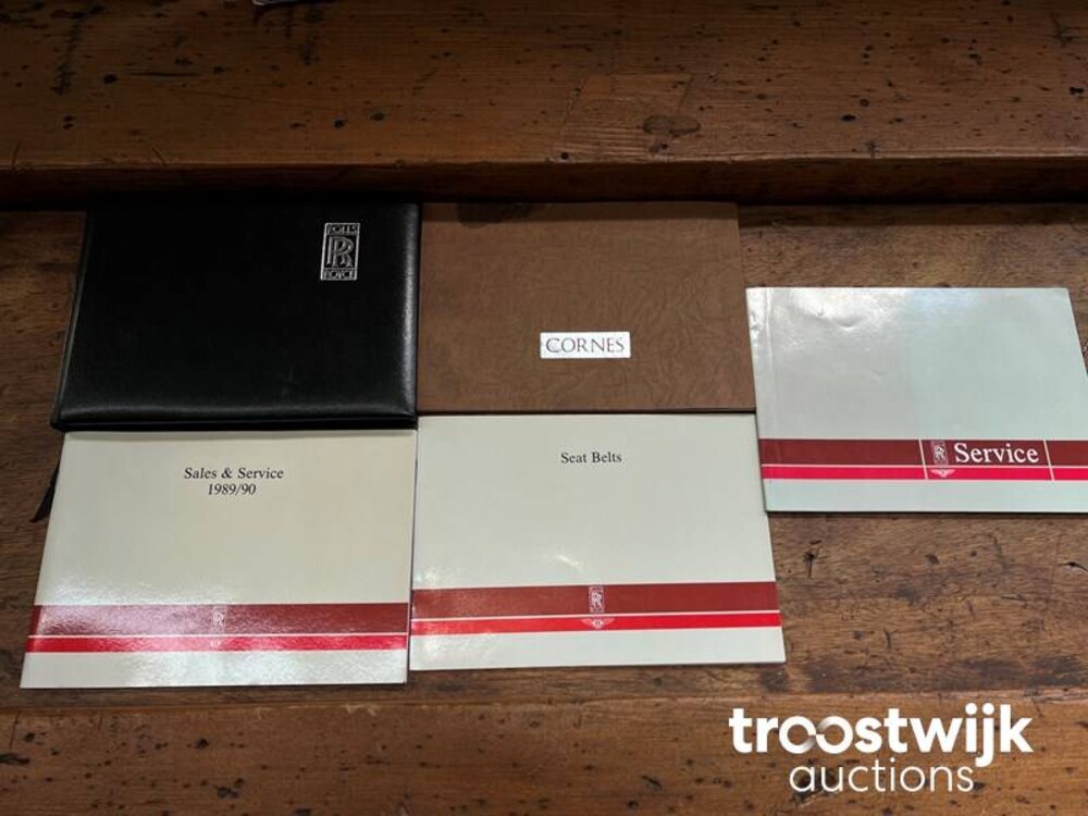 Rolls-Royce Silver Spur 6.8 V8 Car