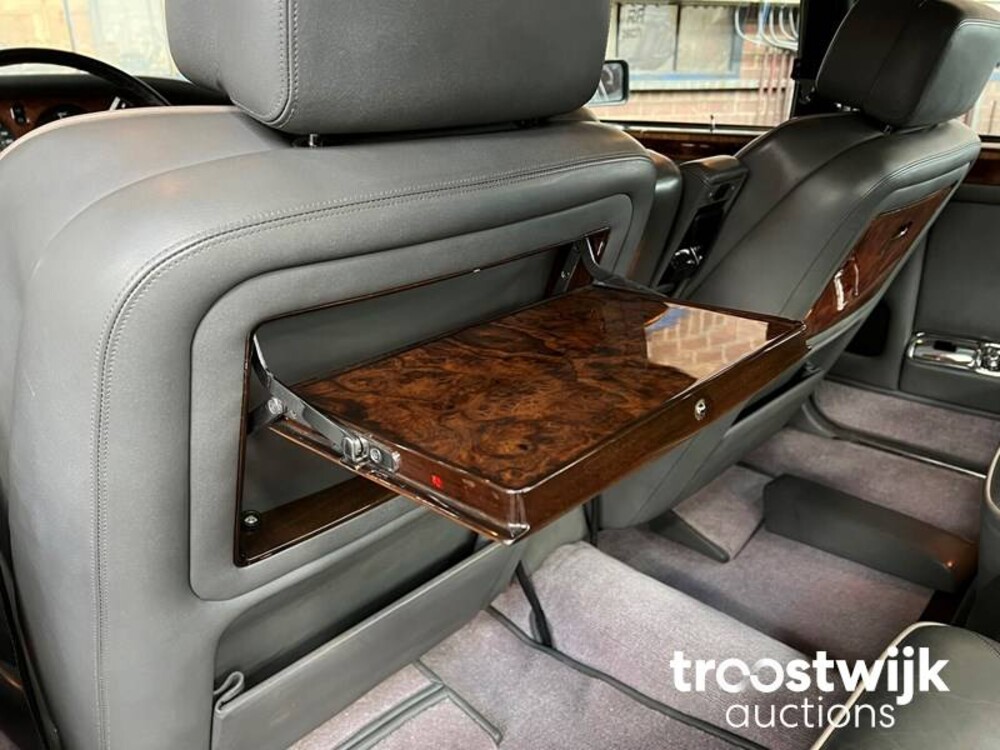 Rolls-Royce Silver Spur 6.8 V8 Car