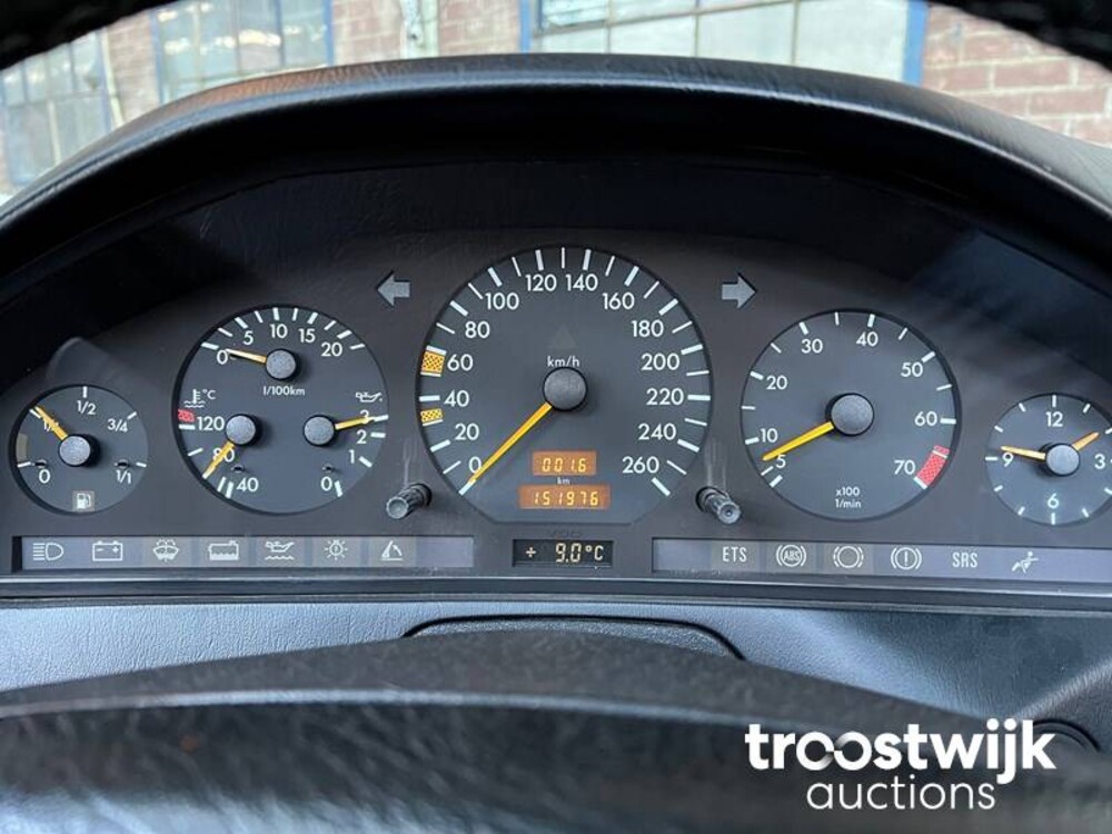 Mercedes-Benz SL280 W129 Car