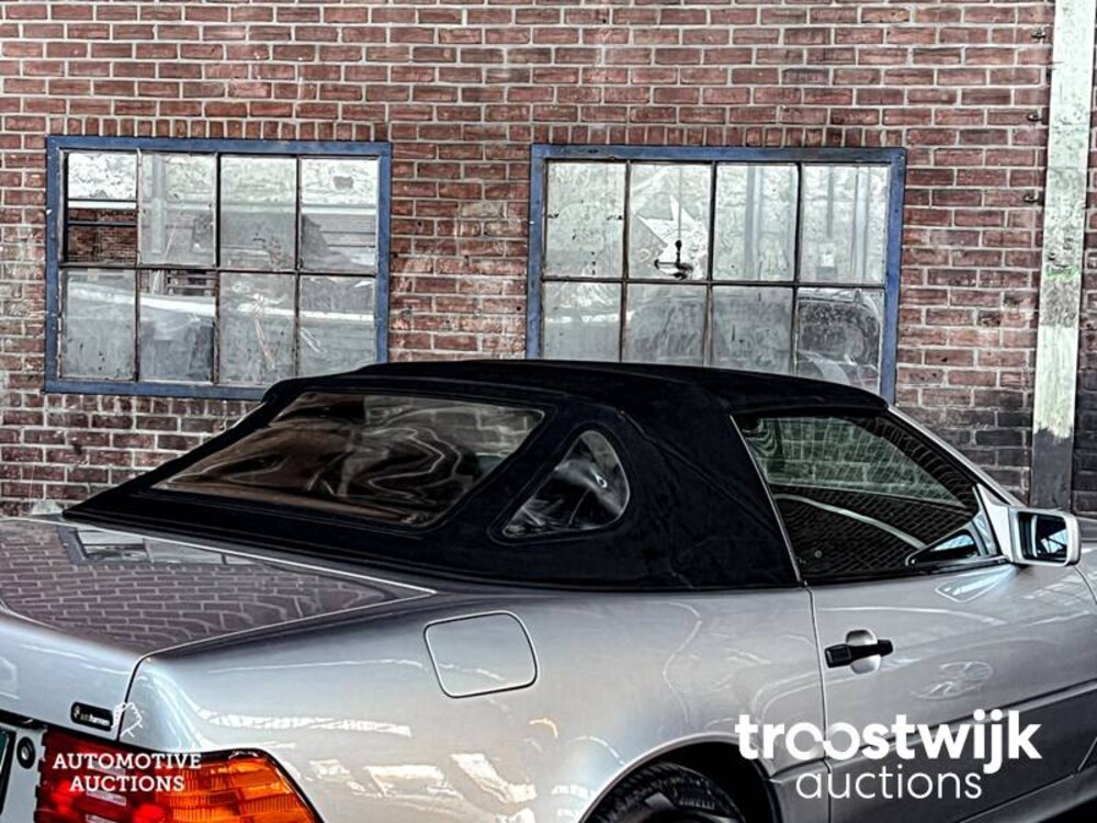 Mercedes-Benz SL280 W129 Car