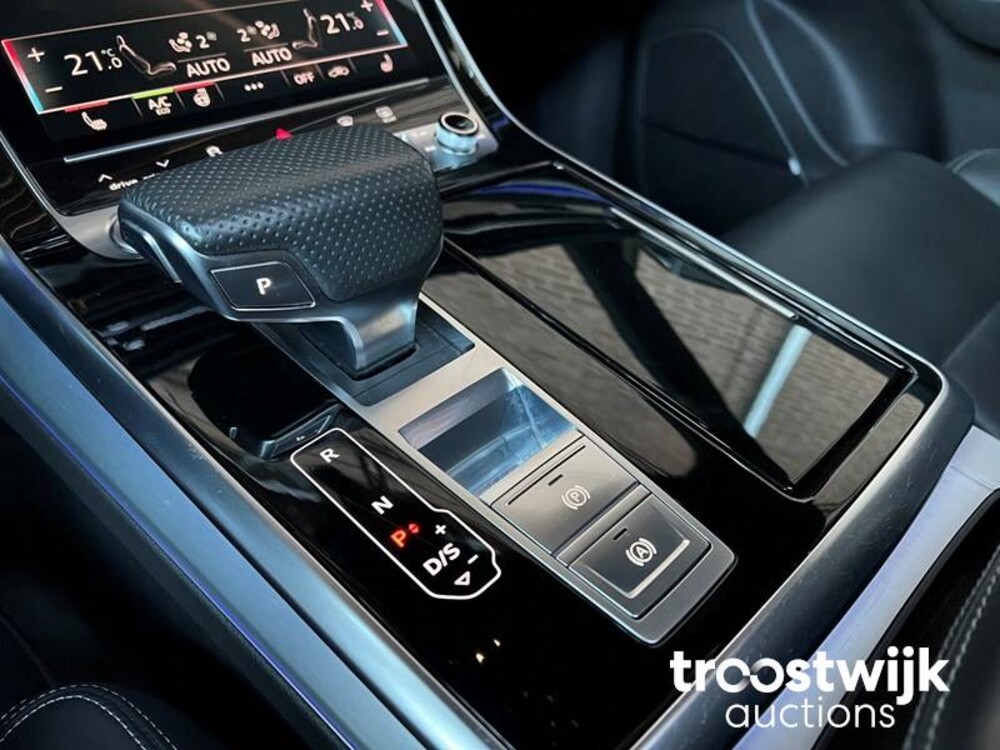 Audi Q8 S-Line 50 TDI  Quattro Car