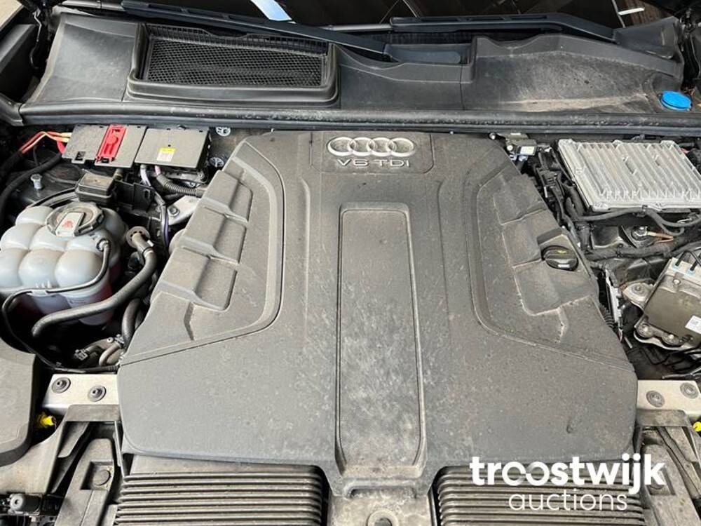 Audi Q8 S-Line 50 TDI  Quattro Car