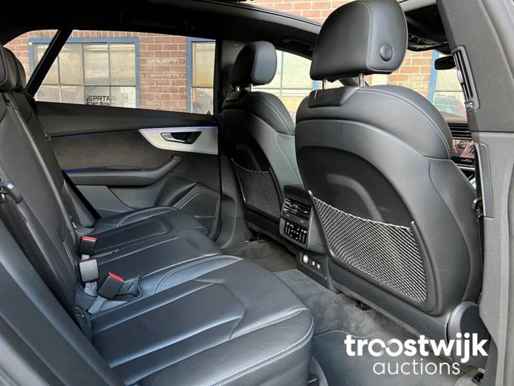 Audi Q8 S-Line 50 TDI  Quattro Car