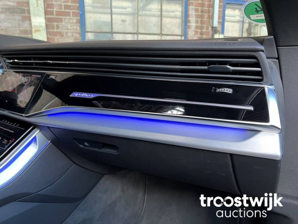 Audi Q8 S-Line 50 TDI  Quattro Car