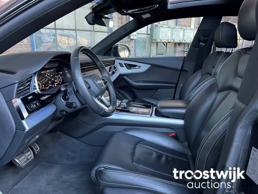Audi Q8 S-Line 50 TDI  Quattro Car