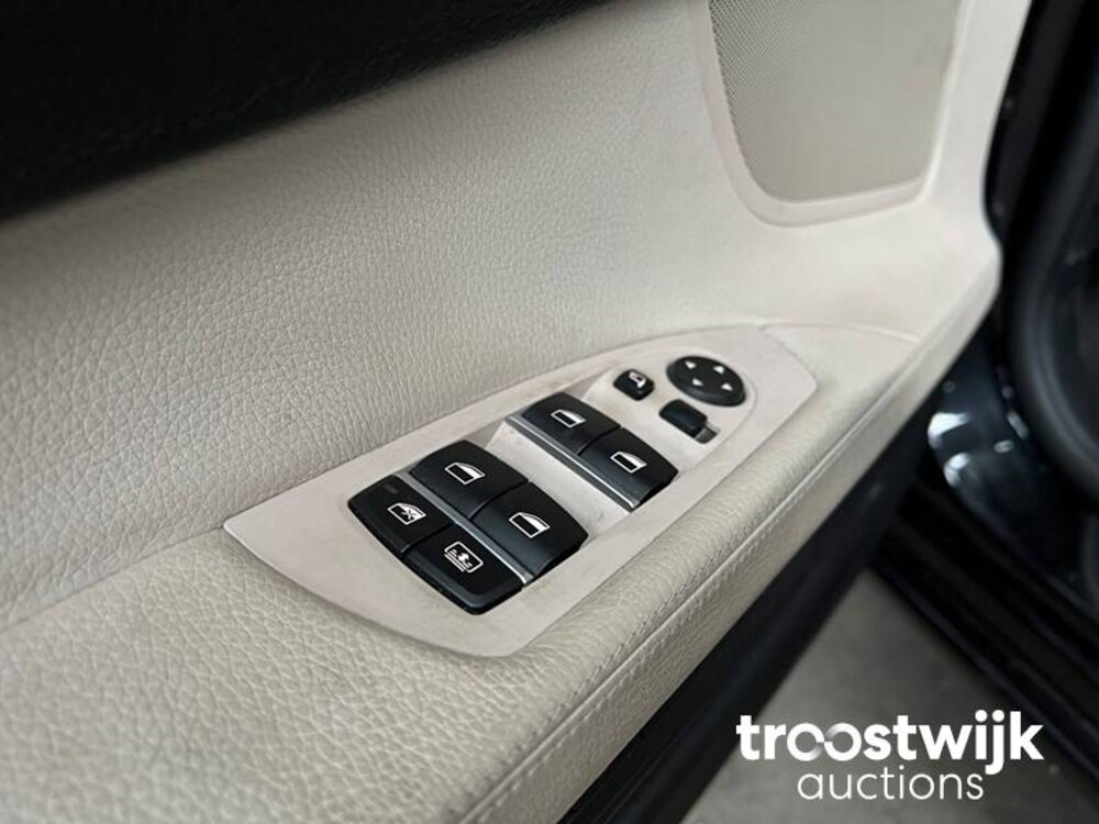 BMW 730d High Executive Car