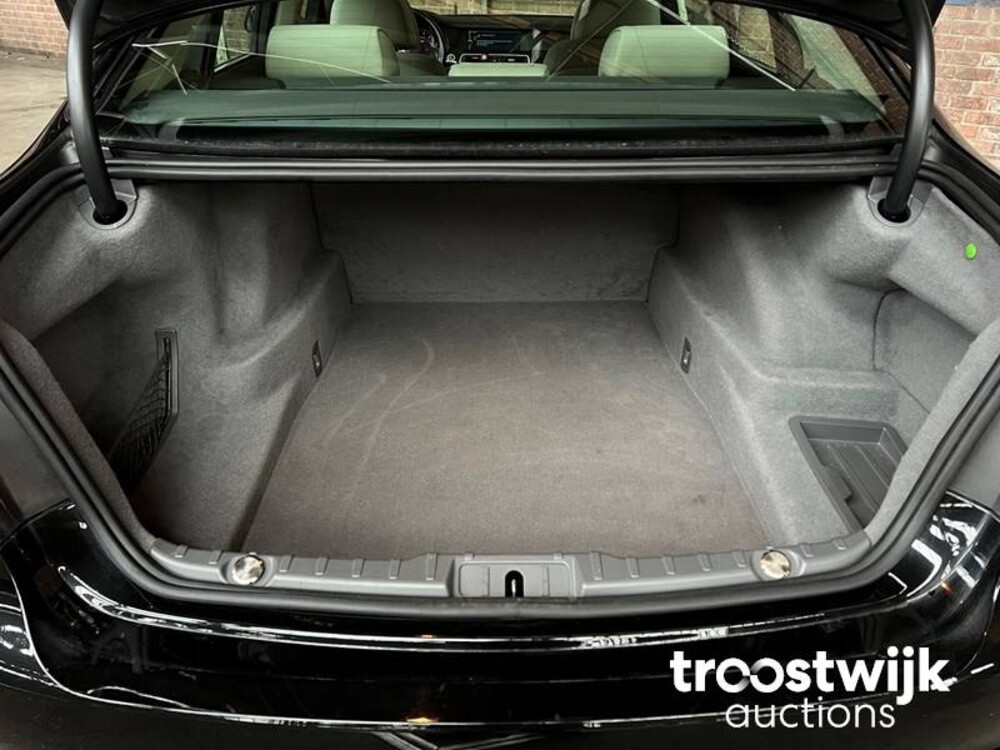 BMW 730d High Executive Car