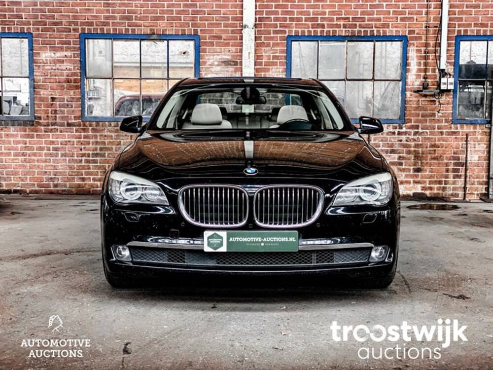 BMW 730d High Executive Car