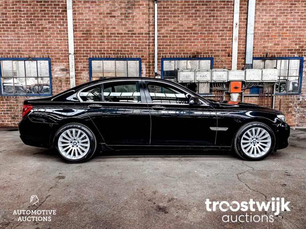 BMW 730d High Executive Car