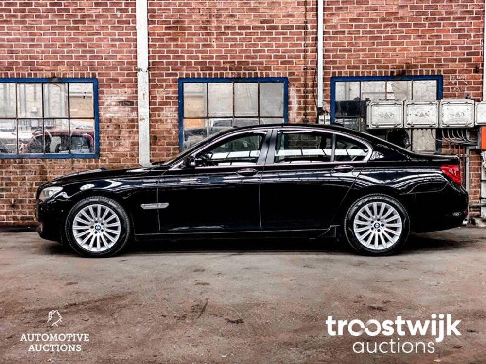 BMW 730d High Executive Car