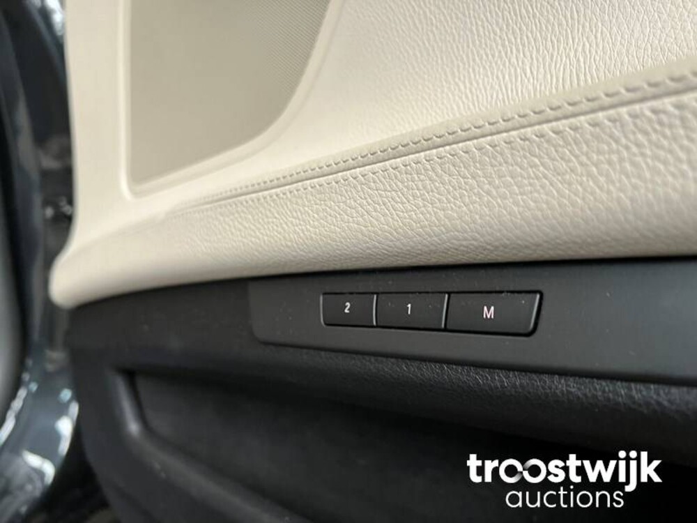 BMW 730d High Executive Car